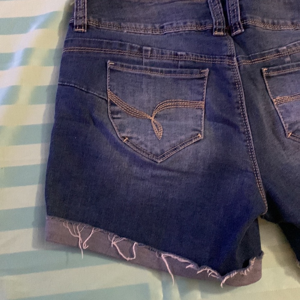 Wanna Betta Butt? YMI Shorts - Picture 8 of 13